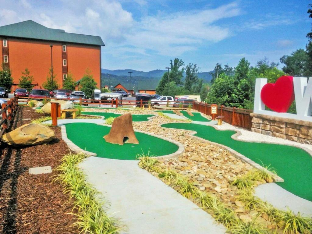 2Br Westgate Resort Sleeps 10 - Smoky Mtn Condo With Free Water Park Gatlinburg Exteriér fotografie
